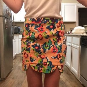 Very J large peach floral scalloped mini skirt